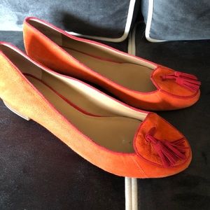 Orange suede flats!!